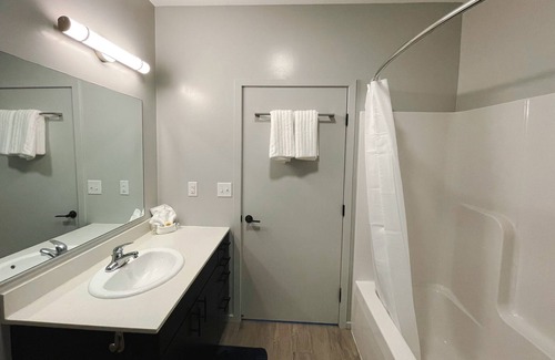 Downtown Omaha Apartment | Sleepover: Prime 1BD/1BA + Balcony- Downtown Omaha