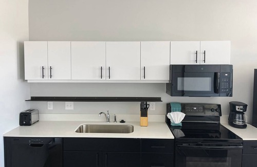 Downtown Omaha Apartment | Sleepover: Prime 1BD/1BA + Balcony- Downtown Omaha