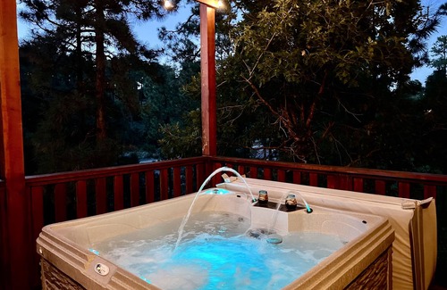 Alto House | Sleeps 10, 5BD, 4BT, HOT Tub, Pool Table, Near Winter Park & Ski
