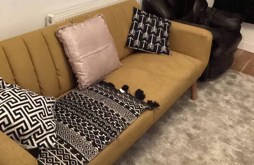 River House | Sleeps 11 -Pets Ok - Private Garden - Free Parking