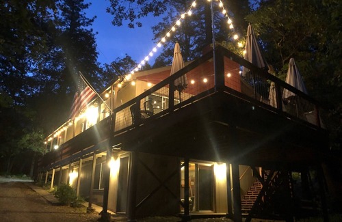 Twain Harte Cabin | sleeps 18, room for the whole family, lake privileges, steps from the lake.