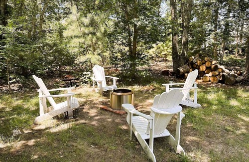 Eastham House | Sleeps 2-8/Soaking Tub/FirePit~Burrows