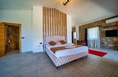 Faralya Villa | Sleeps 4, Spacious Lux Villa with Private Pool AWZ 275