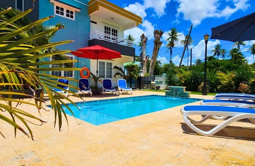 Carrizal Apartment | Sleeps 5 | Pool | 2 bedroom | Queen beds | Parking