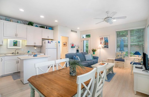 South Haven Villa | Sleepy Hollow Beach Resort introduces Villa F