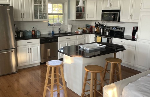 Athens House | Sleepy Hollow Lake - Upscale Lakefront Living on Prime part of Lake
