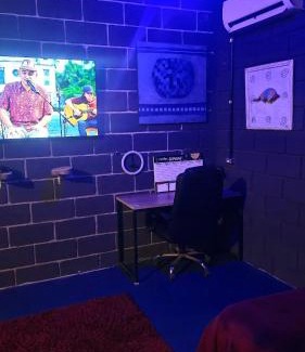 Jacarei House | Slik House - A tiny house azul