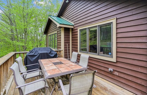 Northface House | Slopeside on Timberline Mountain's Salamander Trail-Perfect in every season!