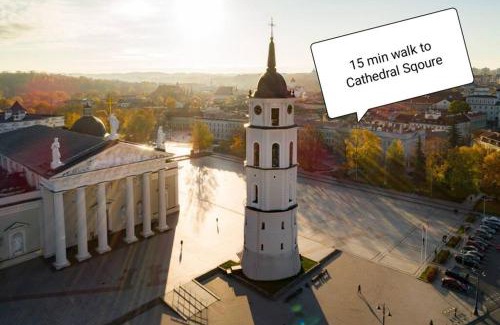 Business District Apartment | Slucko Central Studio Apartment near River