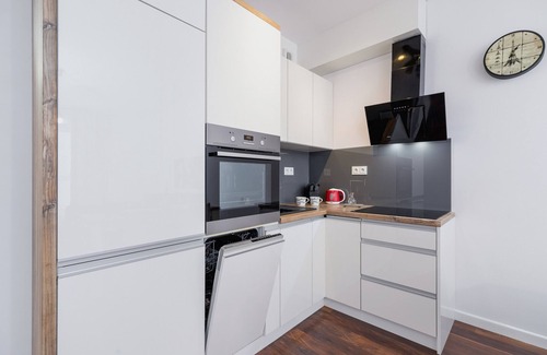 Podgorze Apartment | Slusarska Apartment Cracow by Renters