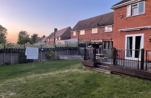 Toddington House | Small 4 bed annex in a quiet location with a lot of local attractions.