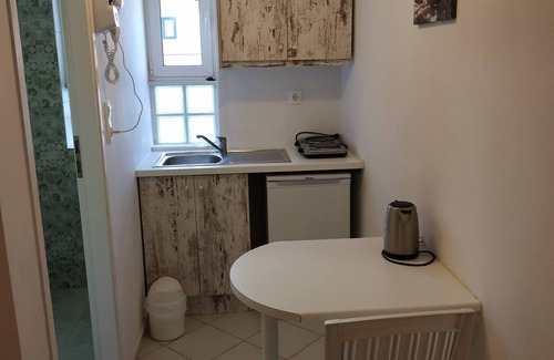 Agia Pelagia Apartment | Small Apartment For 3 Pers 70meters From The Beach