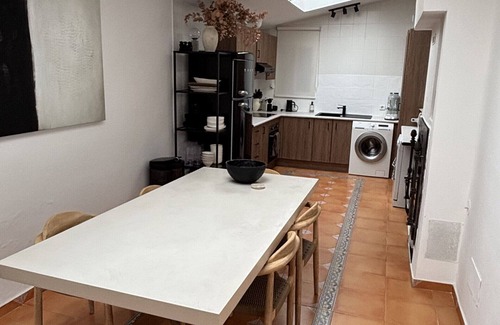 Urbanizacion Costabella Ski Chalet | Small beachside house in Costabella, Marbella