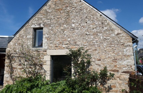 Arradon House | Small farmhouse between town and gulf