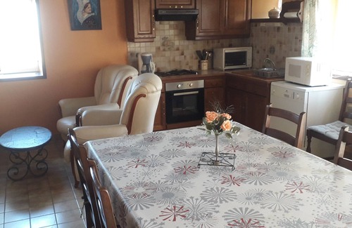 Plougrescant House | Small fisherman house for 5 people with garden and sea views