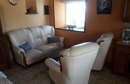 Plougrescant House | Small fisherman house for 5 people with garden and sea views