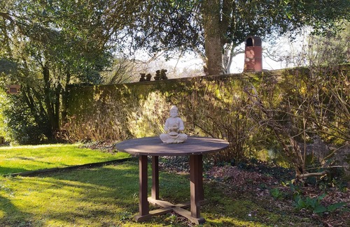 Pleudihen-sur-Rance Cottage | Small gîte 4 km from the beach.