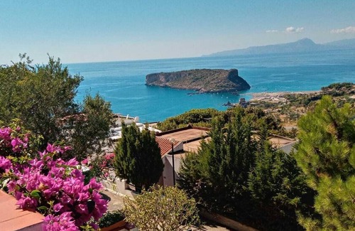 San Nicola Arcella House | Small house with large terrace overlooking the sea