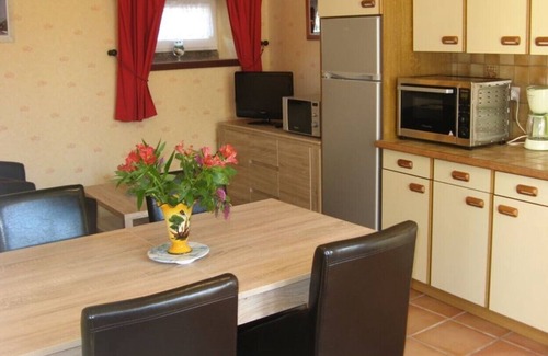 Plomodiern House | Small quiet house with private garden, very well equipped, classified 3 ***