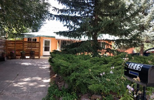 Swiss Manor Apartment | Small studio in the quite neighbourhood.