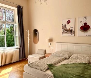 Bad Ischl House | SMARAGD - Doppelzimmer mit Küche direkt im Zentrum, Balkon