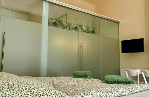 Bad Ischl House | SMARAGD - Doppelzimmer mit Küche direkt im Zentrum, Balkon