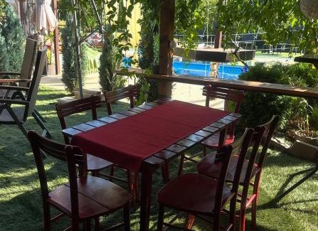 Mladenovac Apartment | Smestaj sa bazenom Sunny Hill