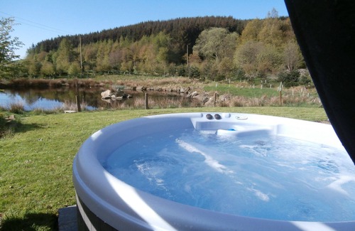 Blairgowrie Cottage | Smiddy Cottage - a cottage that sleeps 4 guests in 2 bedrooms