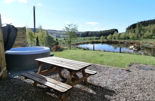 Blairgowrie Cottage | Smiddy Cottage - a cottage that sleeps 4 guests in 2 bedrooms