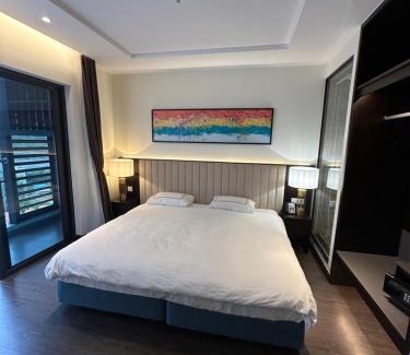 Hon Gai Apartment | Smile House