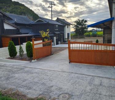 Setouchi Apartment | Smith 夫婦