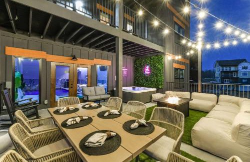 Sevierville Ski Chalet | Smith Creek Reserve - Incredible Oasis Vibe