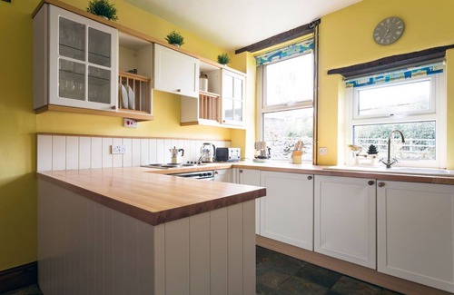Sparrowpit Cottage | Smithy Cottage; comfortable 18th Century Cottage. In the Peak District Park