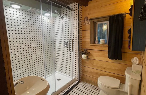 Waterbury Cabin | Smugglers' Notch - Grunberg Haus Inn & Cabins