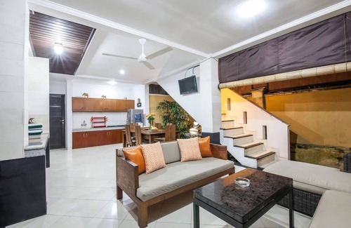Legian City-Centre Villa | SMV . 6-BR · ❤️6BR Pool Prime Area Walk to Beach N Shops Legian