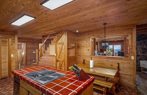 Fort Payne Cabin | Snail’s Pace South-6br/3.5 bath