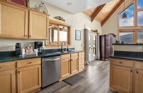Fort Valley Cabin | Snow Bowl Basin Retreat
