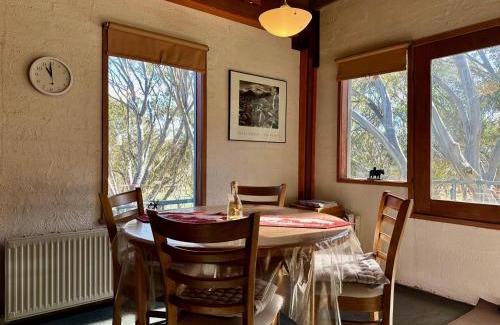 Dinner Plain Apartment | Snow Gums 16