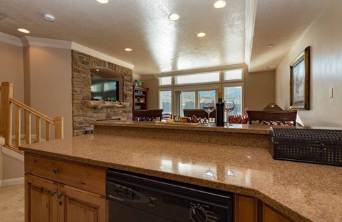 Ogden House | Snowbasin Haven LS42 | Hot Tub | Lake | Pool