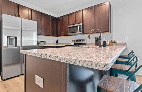 Navarre Villa | *Snowbird Rates* Pool, Paddle Boards & BBQ Grill