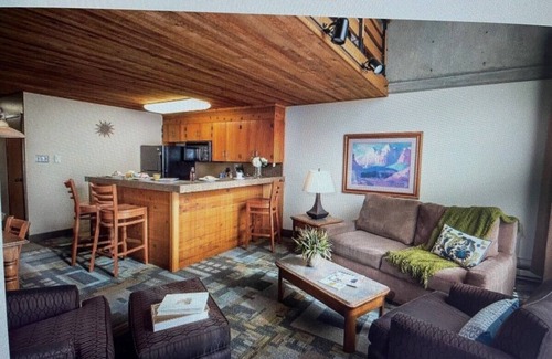Salt Lake Mountain Resorts Resort | SnowBird Slopeside 10th Floor 2 Story Loft @ the Iron Blosam;nSki In - Relax Out