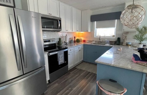 Gulf Shores House | SNOWBIRDS dream house on the canal in the heart of Gulf Shores Walk to the beach