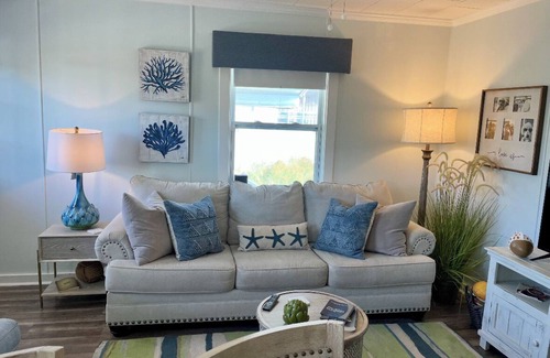 Gulf Shores House | SNOWBIRDS dream house on the canal in the heart of Gulf Shores Walk to the beach