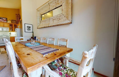 Mammoth Lakes Condo | Snowcreek V 760 Pet-Friendly, Amazing Mountain Views, Private 2 Car Garage, Washer Dryer by RedAwning