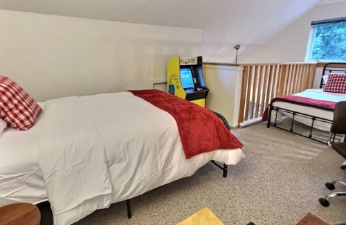 Killington Condo | SnowCub - Indoor Pool Hot Tub Sauna Fireplace