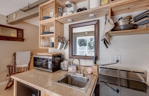Glacier Condo | Snowline Lodge Condo #37 - Cute Condo - Sleeps 2