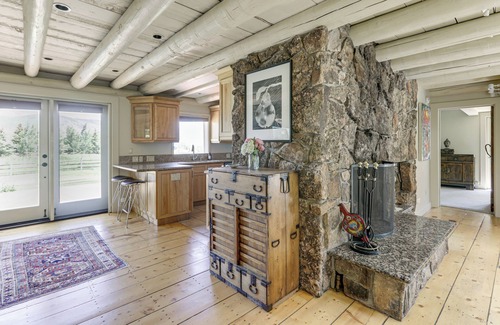 Snowmass Village House | Snowmass Home w/Hot Tub, Fireplace, & Mtn Views!