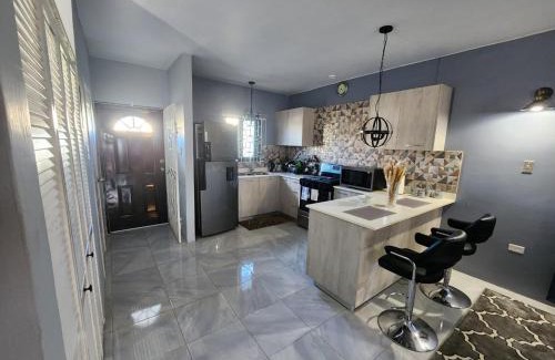 Discovery Bay Villa | Snug Harbour Vacation