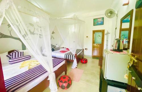Ella House | Snuggle Cottage