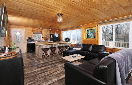 Sevierville Cabin | Soak with a View! - Angel Eyes View